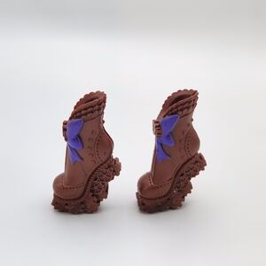 Monster High Doll Robecca Steam Dance Class Bronze Steam Punk Gear Shoes Boots